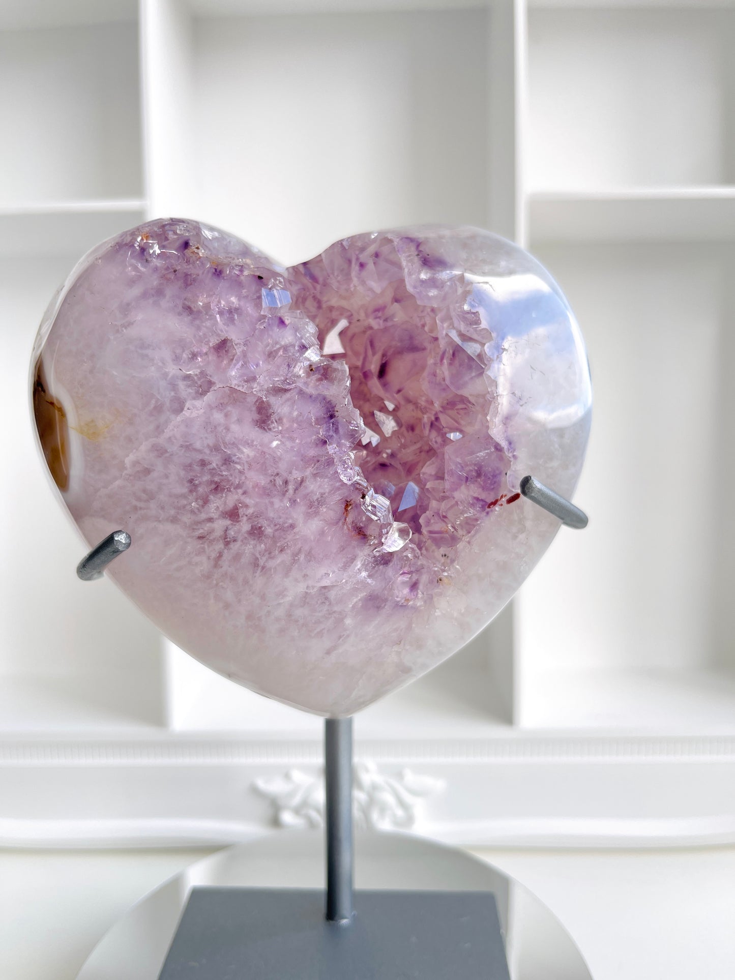 Agate Pocket Heart with Amethyst phantoms.