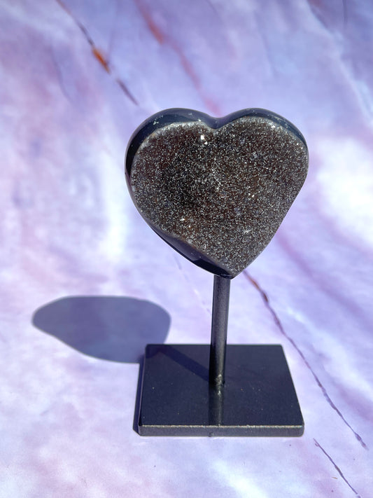 Agate Druzy heart with fixed stand.